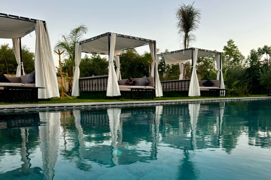 Marrakech Dagpas Zwembad Inclusief Lunch en Shuttle - ontspan