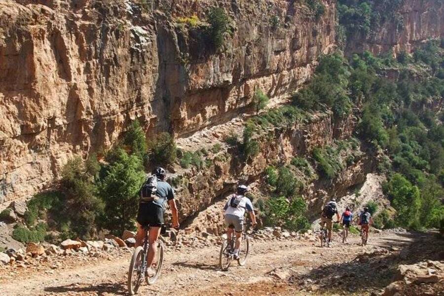 Fietstocht naar het Atlasgebergte en het Berberdorp vanuit Marrakech