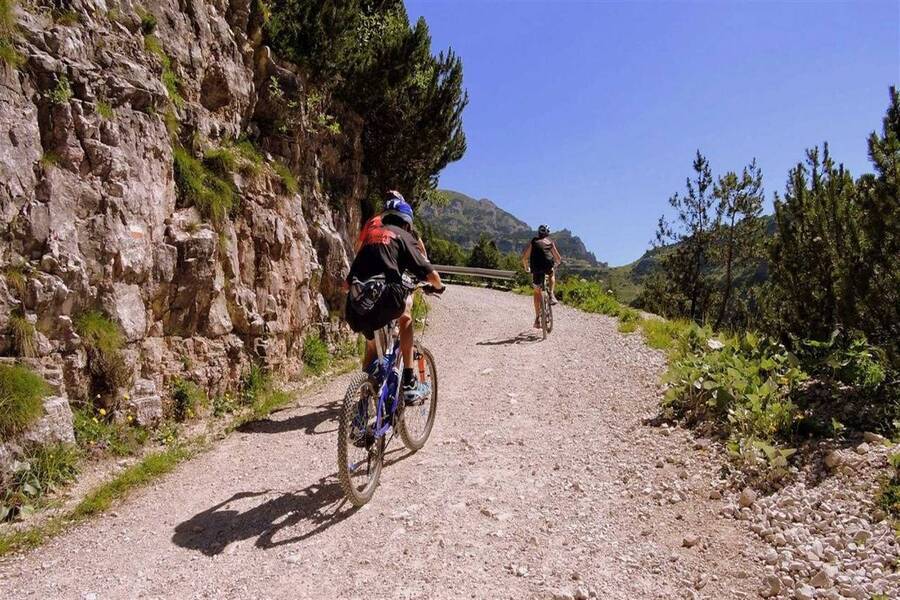 Fietstocht naar het Atlasgebergte en het Berberdorp vanuit Marrakech